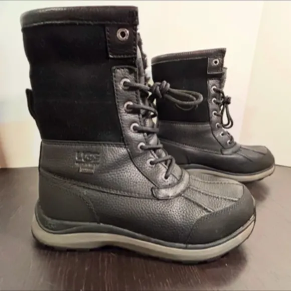 NWOB UGG Adirondack III Waterproof Leather &amp; Suede Winter Boots Womens Size 9