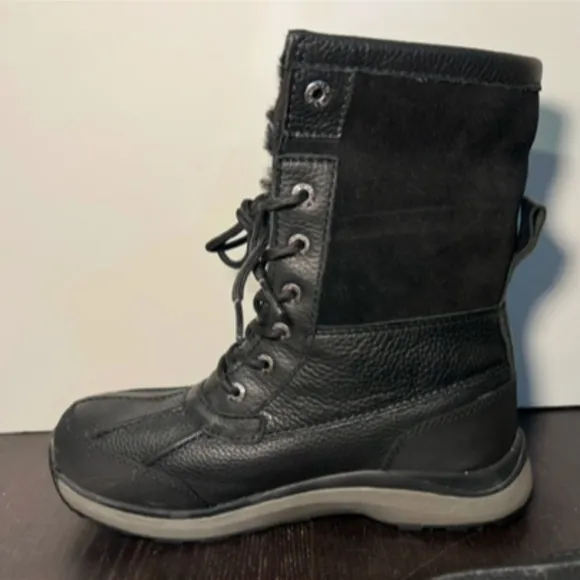 NWOB UGG Adirondack III Waterproof Leather &amp; Suede Winter Boots Womens Size 9