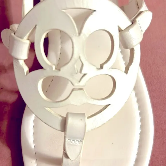 🔥NWOT Coach womens NCO like new cream/white sandals flats is size five 5.5