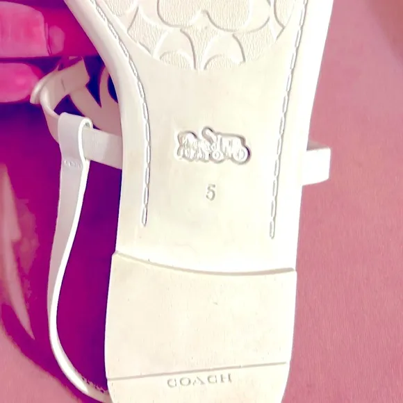 🔥NWOT Coach womens NCO like new cream/white sandals flats is size five 5.5