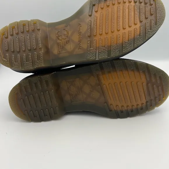 NWOT‎ Dr. Martens Black and Gold Leather Loafers with Fringe
