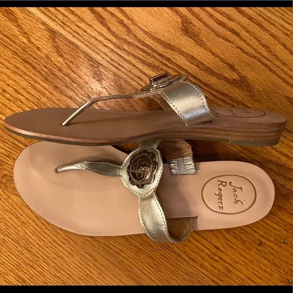 NWOT Jack Rogers Slides, Platinum