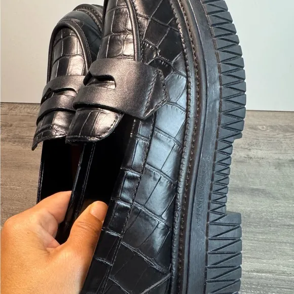 NWOT Schutz Viola Croc Embossed Loafers size 6.5 $118