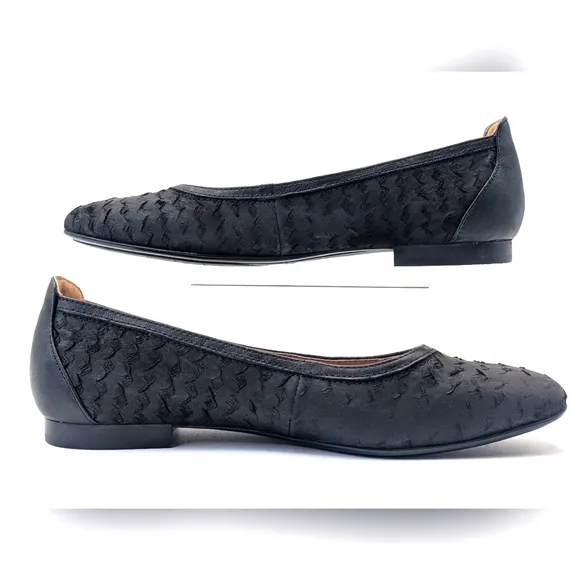 NWOT Sofft Maretto Black Leather Ballet Flats Comfy Slip-On Women Size 8.5 M