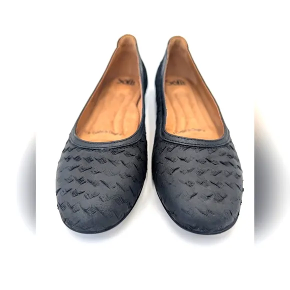 NWOT Sofft Maretto Black Leather Ballet Flats Comfy Slip-On Women Size 8.5 M