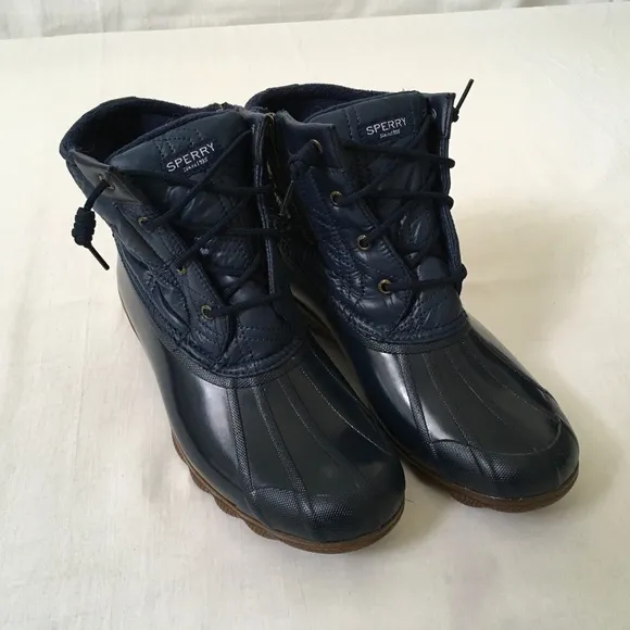 NWOT SPERRY Saltwater Quilted Top Duck Rain Boots Blue Size 9…