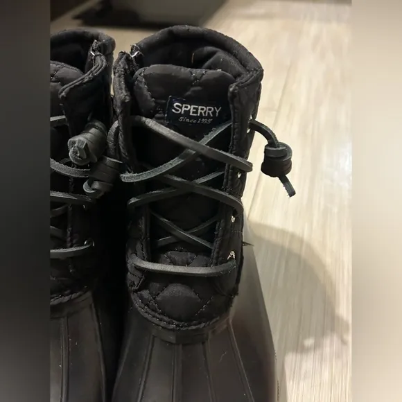 NWOT Sperry Women's Black Quilted Duck Boots