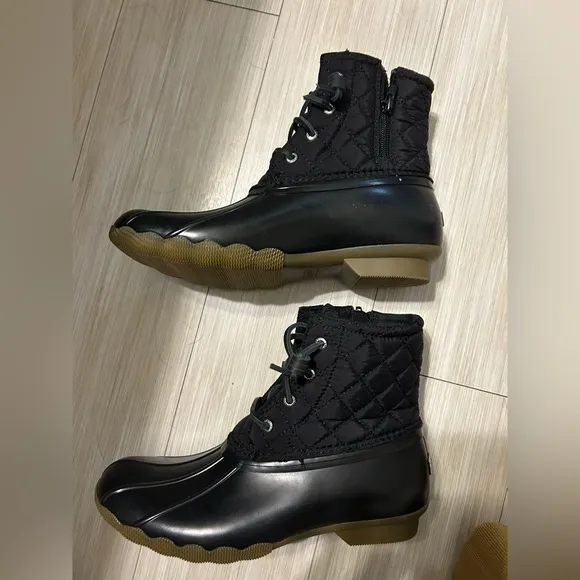 NWOT Sperry Women's Black Quilted Duck Boots