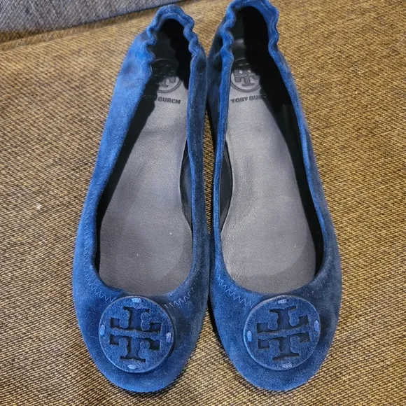 NWOT Tory Burch Perfect Navy Suede Minnie Travel Flats size 6