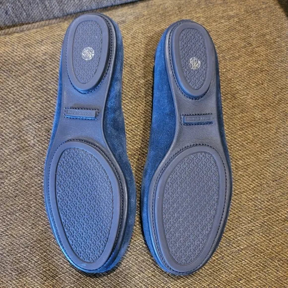 NWOT Tory Burch Perfect Navy Suede Minnie Travel Flats size 6