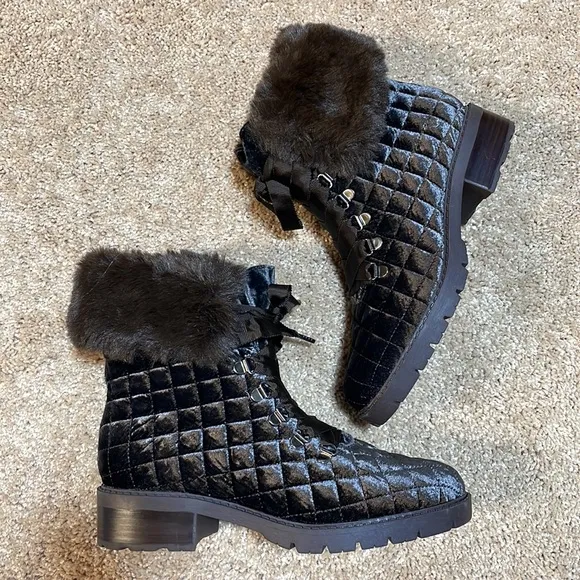 NWT (7.5) Isaac Mizrahi brown fur ankle boots Leanna BM new suede quilted laceup