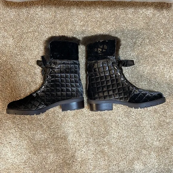 NWT (7.5) Isaac Mizrahi brown fur ankle boots Leanna BM new suede quilted laceup