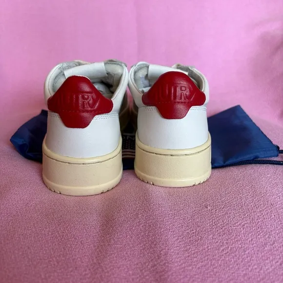 NWT Autry Medalist Low Sneakers White Red Leather Women’s fashion size 37