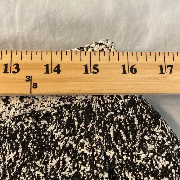 NWT Banana Republic Black and White Boucle Knee Length Skirt Size 12