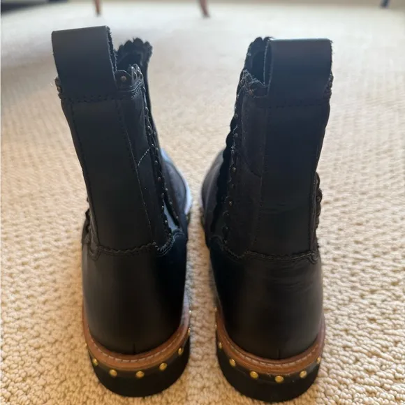 NWT Free People Atlas Puffer Chelsea Boots, Leather, Pull On, Size 40/9.5, Black