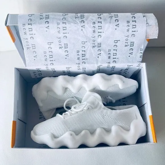 NWT in Box Gorgeous BERNIE MEV 40 (9-9.5) US Davin Comfort white Chunky Sneakers