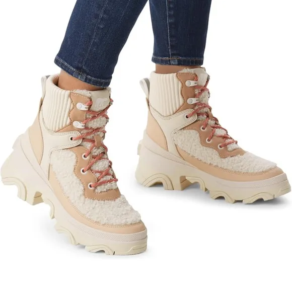 NWT Sorel Women's Brex Cozy Lace Up Boots