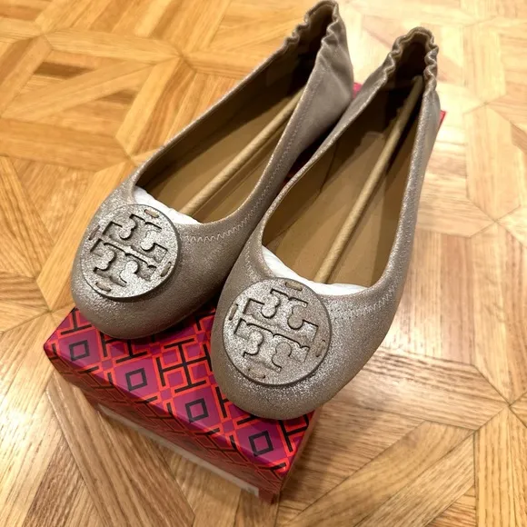 NWT Tory Burch Metallic Suede Travel Flats