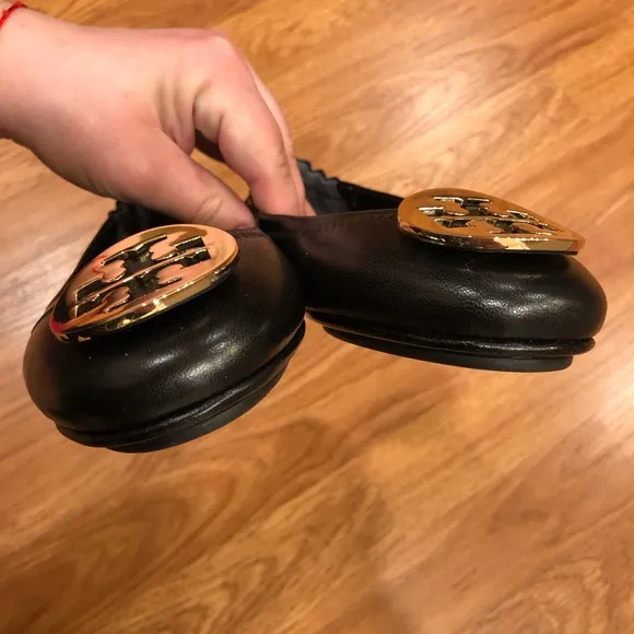 NWT Tory Burch Minnie Travel flats size 7 in black/gold