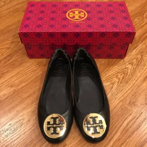 NWT Tory Burch Minnie Travel flats size 7 in black/gold