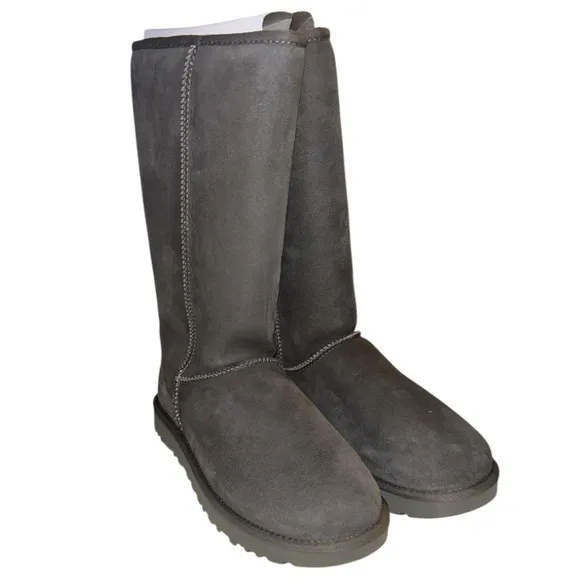 NWT UGG CLASSIC TALL II FOR WOMEN in GREY SIZE 10