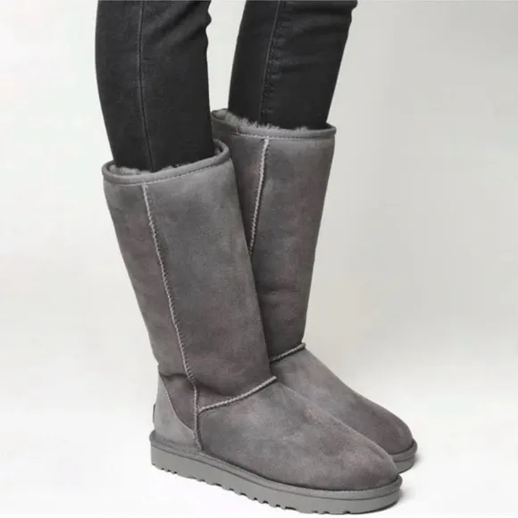NWT UGG CLASSIC TALL II FOR WOMEN in GREY SIZE 10
