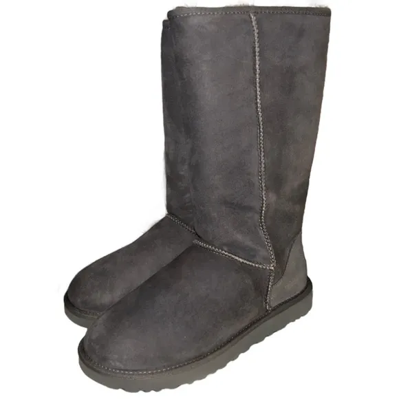 NWT UGG CLASSIC TALL II FOR WOMEN in GREY SIZE 10