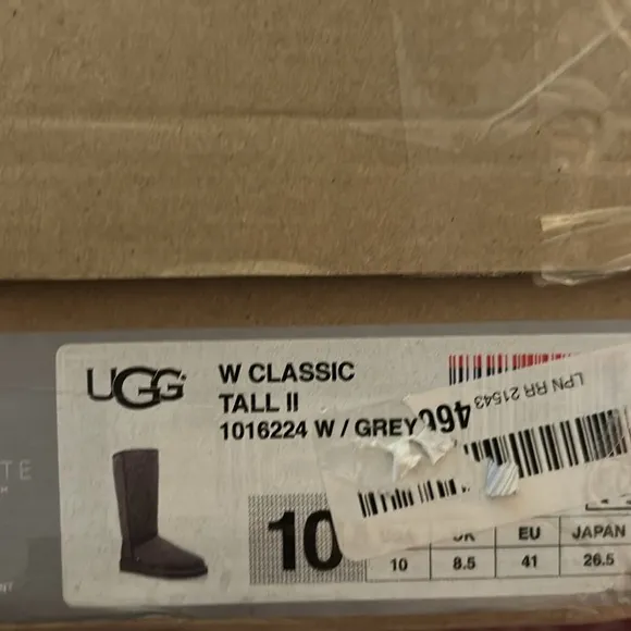 NWT UGG CLASSIC TALL II FOR WOMEN in GREY SIZE 10
