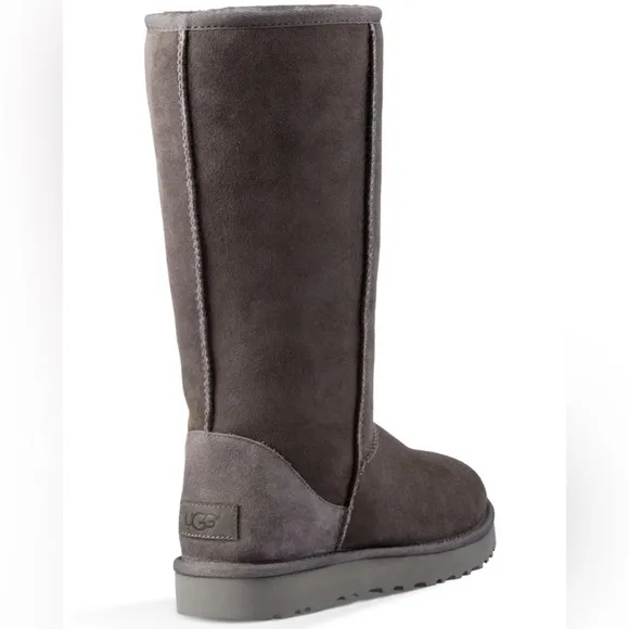 NWT UGG CLASSIC TALL II FOR WOMEN in GREY SIZE 10
