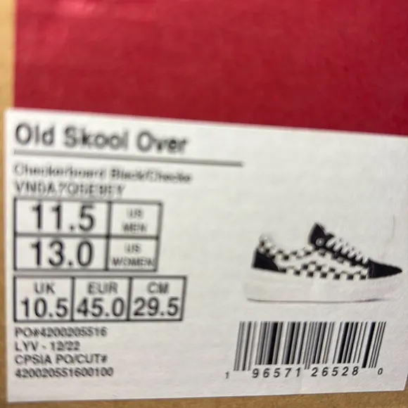 NWT Vans Old Skool Overt Checkerboard Sneakers Men’s 11.5