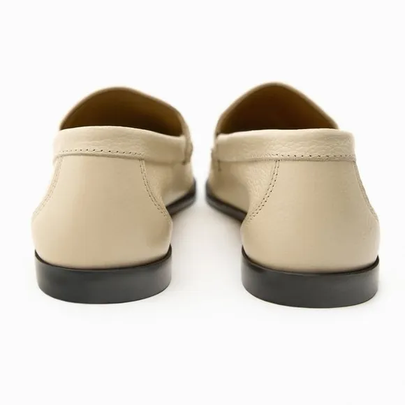NWT. Zara Cream Soft Leather Loafers with Metal Buckle. Size 10.