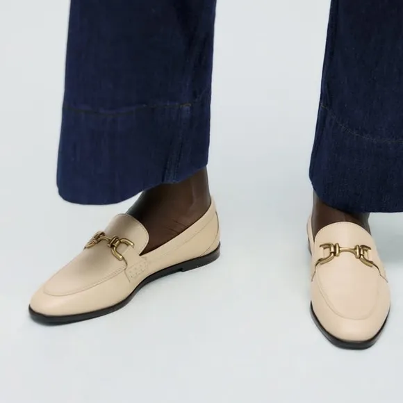 NWT. Zara Cream Soft Leather Loafers with Metal Buckle. Size 10.