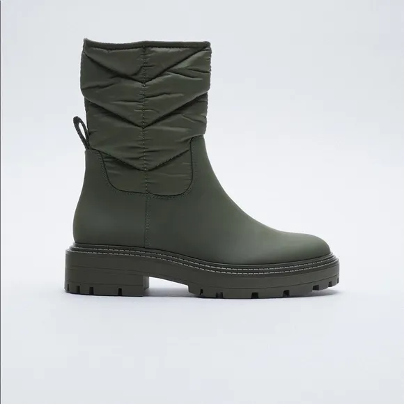 NWT. Zara Green Quilted Rubberized Low Heel Ankle Boots. Size 6.
