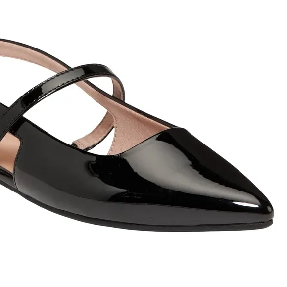 NWTS💓GAP OLD NAVY SZ 8💓POINTED TOE PATENT LEATHER STRAPPED SLINGBACKS
