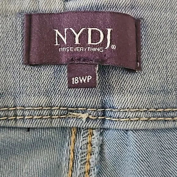 NYDJ Cool Embrace Wide Leg Denim Crop Jeans Size: 18WP (Petite Plus) Color/Wash