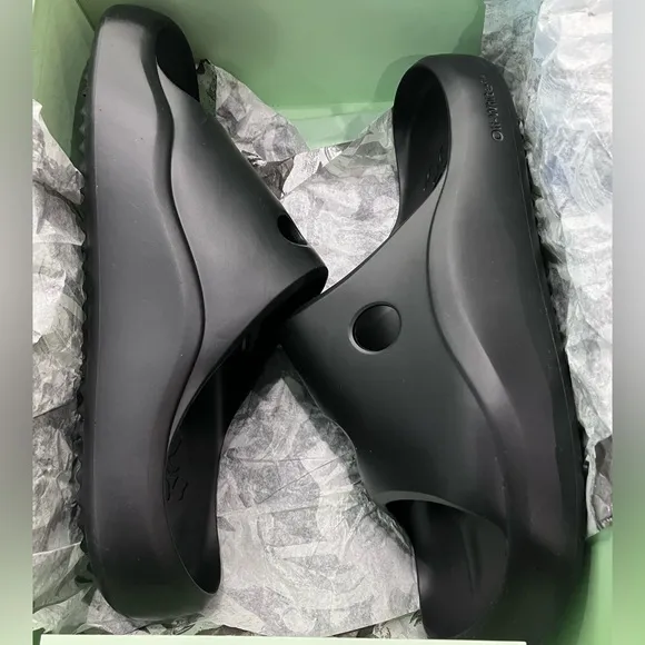 OFF-WHITE Meteor Rubber Slides Black (FW22)