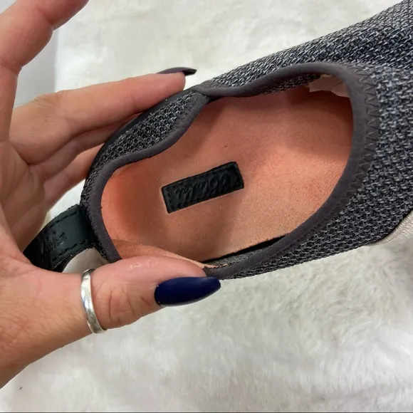 Oluakai Miki slip on sneakers. Size 7.5. Microfiber &amp; leather gray &amp; black