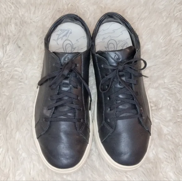 OluKai Kahu Pahaha Leather Sneakers Size 8