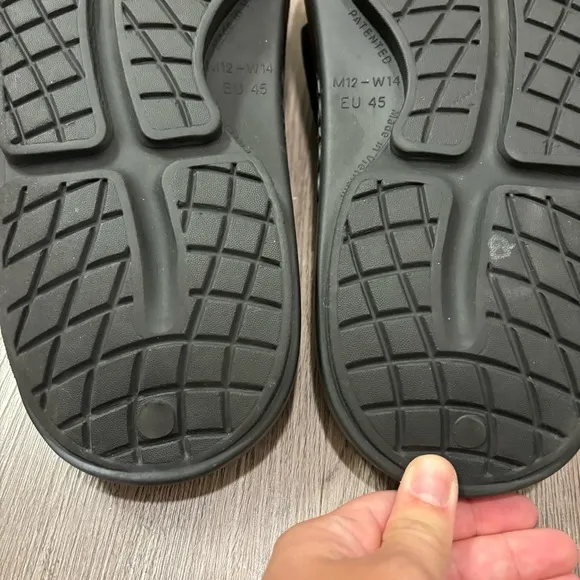OOFOS OOahh Slide Sandals Men’s 12 Black Slip On Recovery Comfort‎ Support
