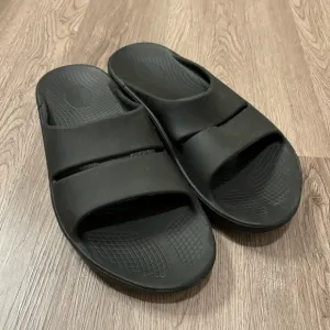 OOFOS OOahh Slide Sandals Men’s 12 Black Slip On Recovery Comfort‎ Support