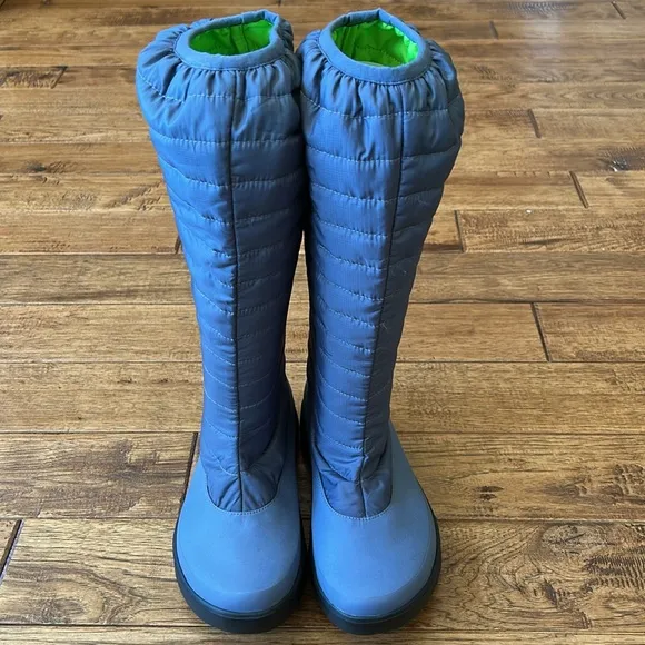 Oofos Oomg Boots Tall Quilted Recovery Pull On Comfort Purple Blue Womens Size 9