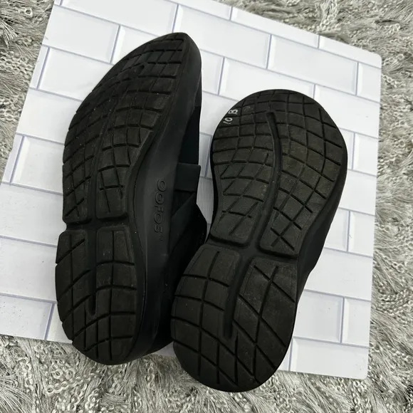 Oofos Oomg Fibre Low Recovery Sneakers Comfort Black Green Men's Size 12