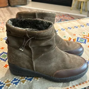 OTBT FANFARE IN DARK GREEN COLD WEATHER WOMENS BOOTS Size 9