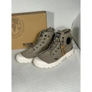 Palladium Pampa Hi Top Sneakers, Dune, Men's 9.5, Women's 11, EU 42.5, NWB