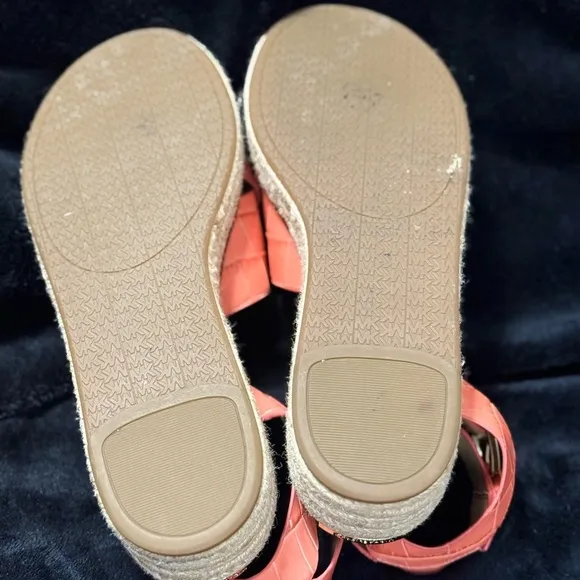 Pink Espadrilles with Criss-Cross Straps and Platform Sole