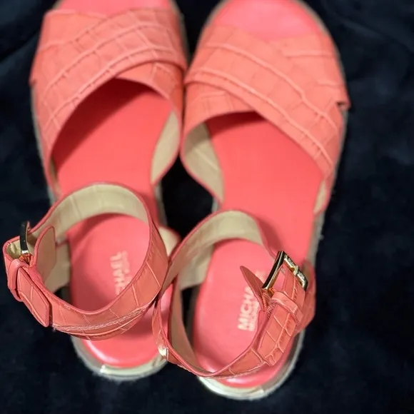 Pink Espadrilles with Criss-Cross Straps and Platform Sole