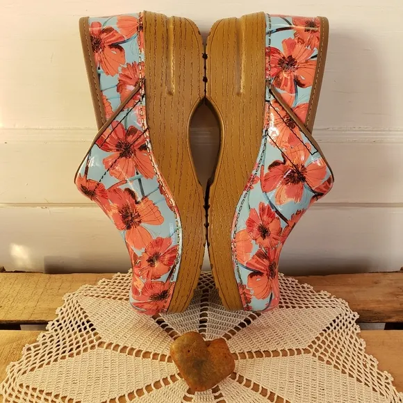 Poppy Dansko Pro Honey Clog Floral Blue Orange Patent Leather Boho Cottage 37 39