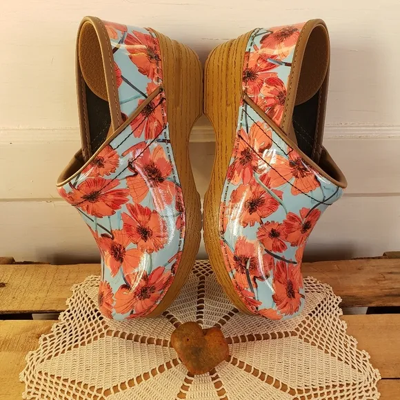 Poppy Dansko Pro Honey Clog Floral Blue Orange Patent Leather Boho Cottage 37 39