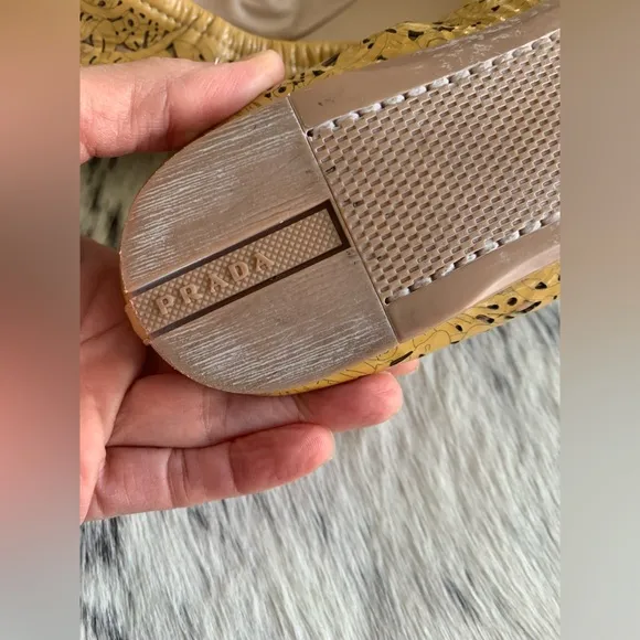 Prada Calzature Cipria Bow Ballet Flats - Nude Patent