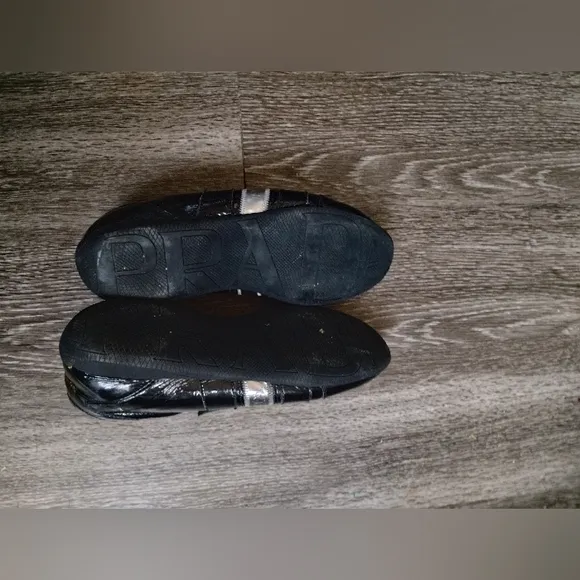 Prada Womens Patent Leather Velcro Strap Snwakers Flats Sz 38